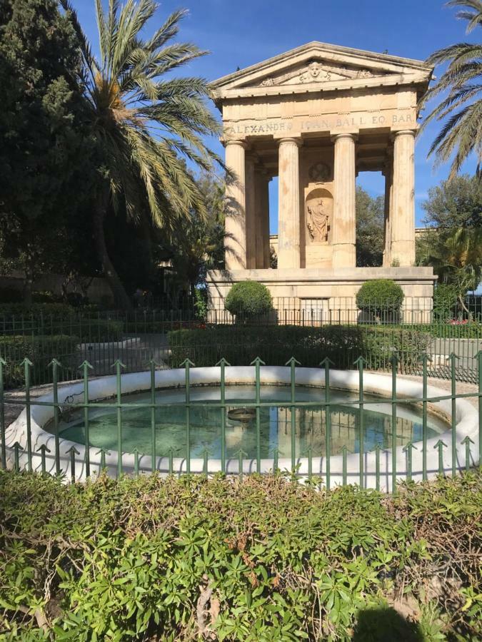 Valletta Spacious Duplex - St.Paul'S Apartments Екстер'єр фото